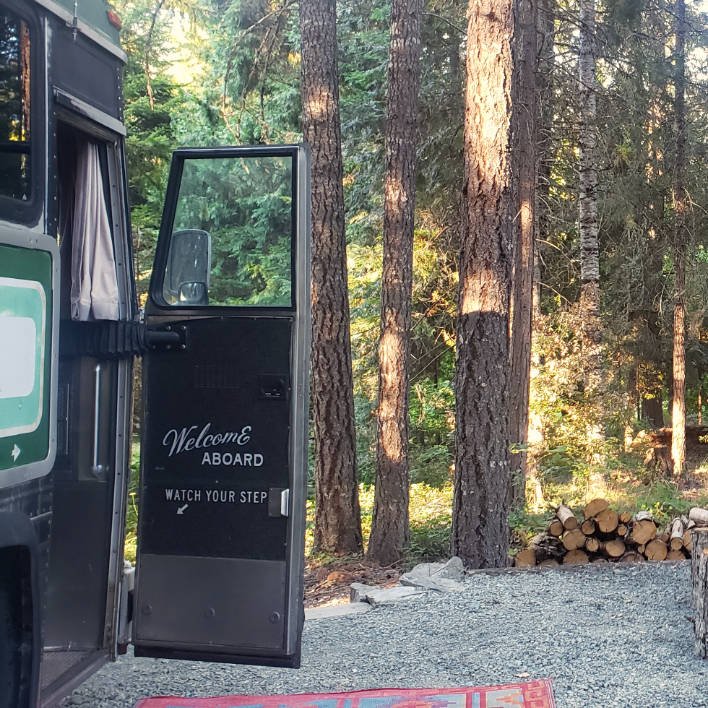 Azalea Grove Getaway Madrone Hideout Getaway Choices RV Rental for overnight stay in Southern Oregon